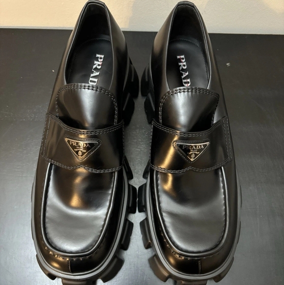 Prada Monolith Leather Triangle Logo Loafer Black - Picture 1 of 4